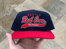 Load image into Gallery viewer, Vintage Boston Red Sox Starter Tailsweep Snapback Baseball Hat