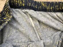 Load image into Gallery viewer, Vintage Michigan Wolverines Zubaz College Pants, Size Medium