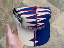 Load image into Gallery viewer, Vintage New York Giants Starter Shockwave Strapback Football Hat