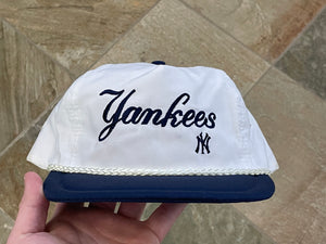 Vintage New York Yankees Universal Snapback Baseball Hat