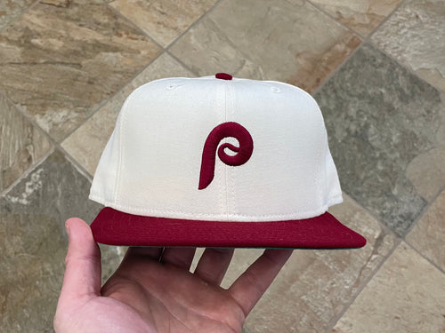 Vintage Philadelphia Phillies New Era Fitted Pro Baseball Hat, Size 7 1/8