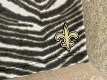 Load image into Gallery viewer, Vintage New Orleans Saints Zubaz Football Shorts, Size Medium