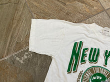 Load image into Gallery viewer, Vintage New York Jets Football TShirt, Size Large