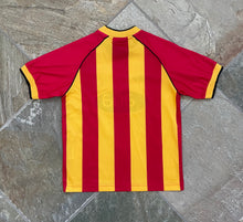 Load image into Gallery viewer, Galatasaray SK Turkey Umbro Soccer Jersey, Size Youth Medium, 8-10