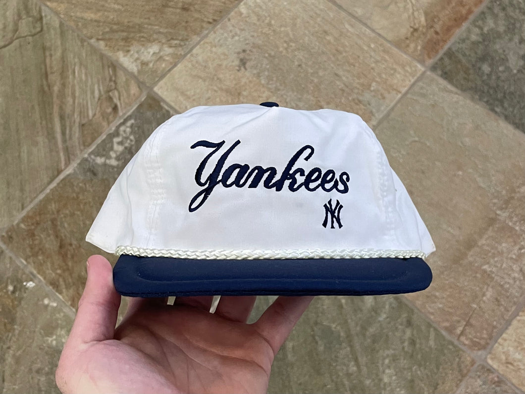 Vintage New York Yankees Universal Snapback Baseball Hat