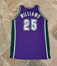Load image into Gallery viewer, Vintage Milwaukee Bucks Mo Williams Reebok Game Worn Basketball Jersey