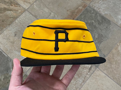 Vintage Pittsburgh Pirates Roman Pro Pill Box Fitted Baseball Hat, Size 7 1/8