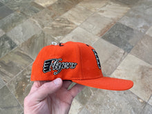 Load image into Gallery viewer, Philadelphia Flyers Zephyr Snapback Hockey Hat