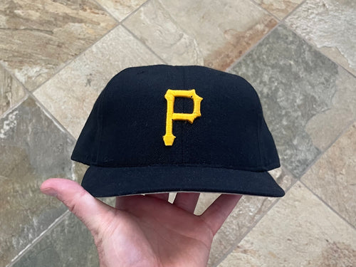 Vintage Pittsburgh Pirates New Era Fitted Pro Baseball Hat, Size 7 5/8