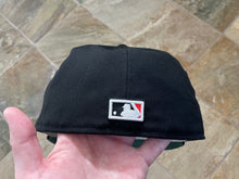 Load image into Gallery viewer, San Francisco Giants New Era Heritage Series Fitted Pro Baseball Hat, Size 7 1/8