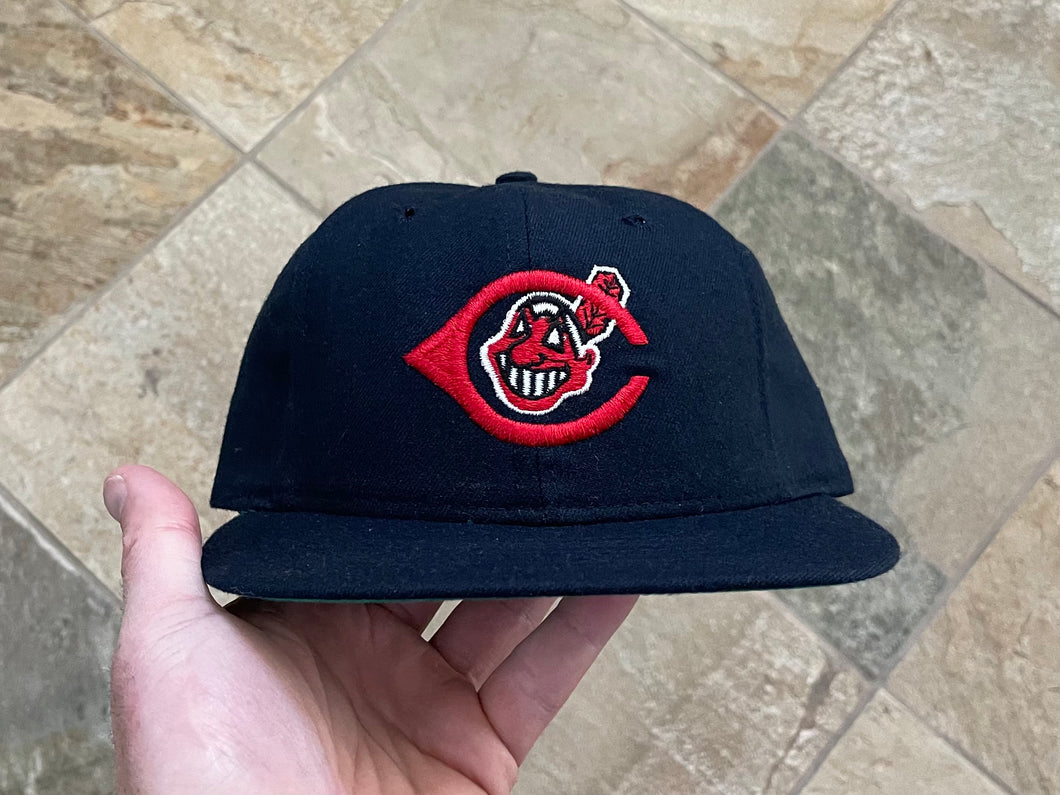 Vintage Cleveland Indians Roman Pro Fitted Baseball Hat, Size 6 7/8 – Stuck  In The 90s Sports