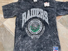 Load image into Gallery viewer, Vintage Los Angeles Raiders Nutmeg Football TShirt, Size Medium