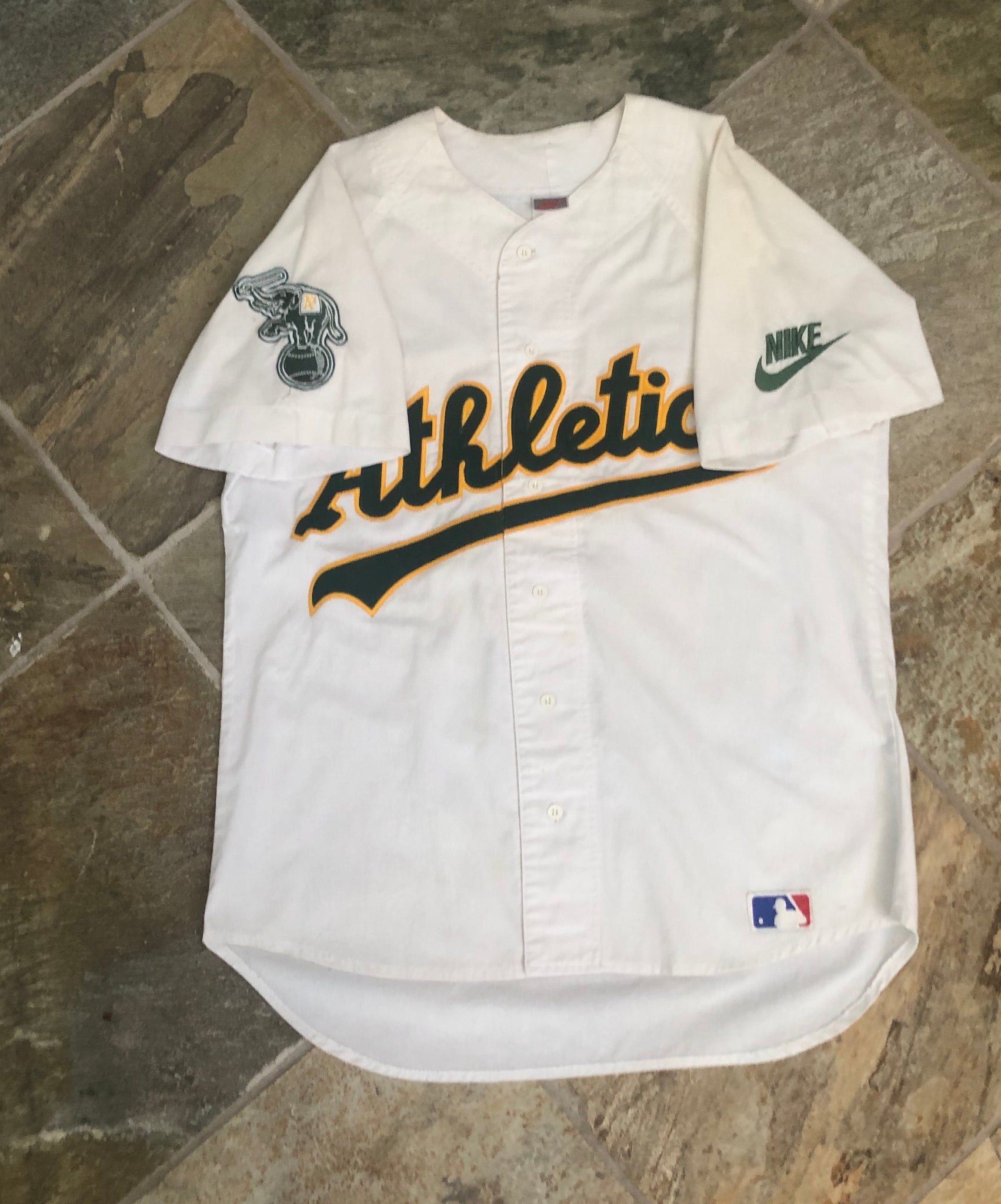 Vintage Oakland Athletics Nike Grey Tag Baseball Jersey, Size Large – Stuck  In The 90s Sports