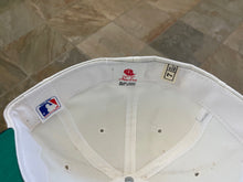 Load image into Gallery viewer, Vintage New York Yankees New Era Pro Fitted Baseball Hat, Size 7
