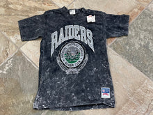 Load image into Gallery viewer, Vintage Los Angeles Raiders Nutmeg Football TShirt, Size Medium