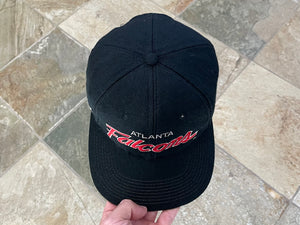 Vintage Atlanta Falcons Sports Specialties Corduroy Script Snapback Fo –  Stuck In The 90s Sports