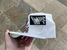 Load image into Gallery viewer, Vintage Texas Longhorns Starter Snapback College Hat